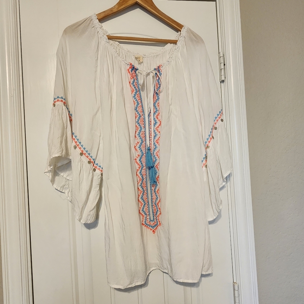 SURF GYPSY White Bohemian Embroidered Cover-up